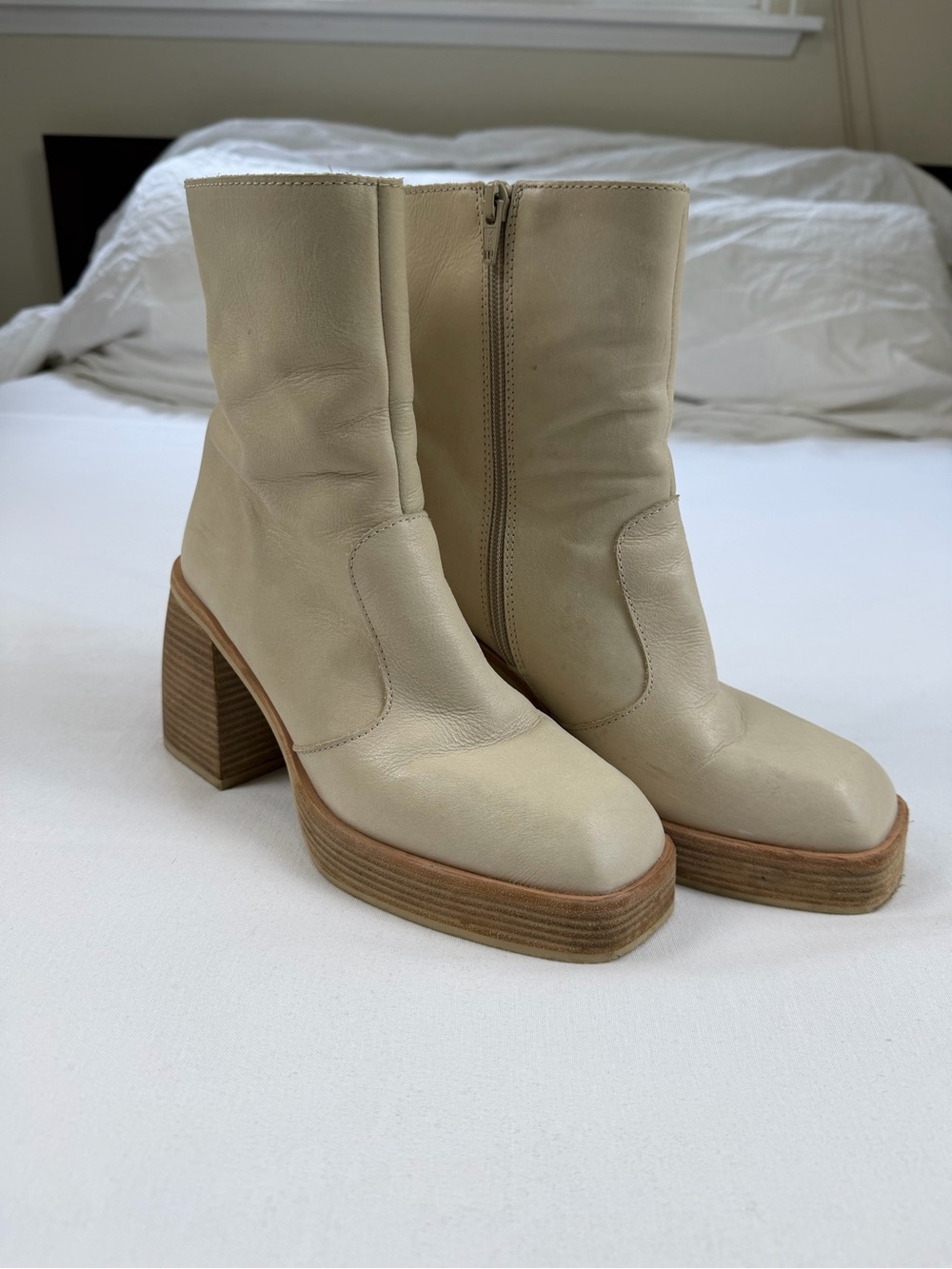 Free People Cream Leather Platform Ankle Boots Size 39 Chunky Heel Boho
